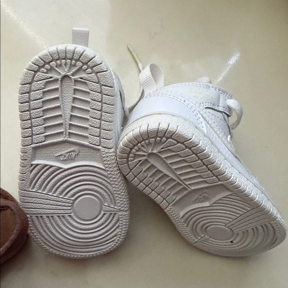 Air Jordan’s Size 4 infant